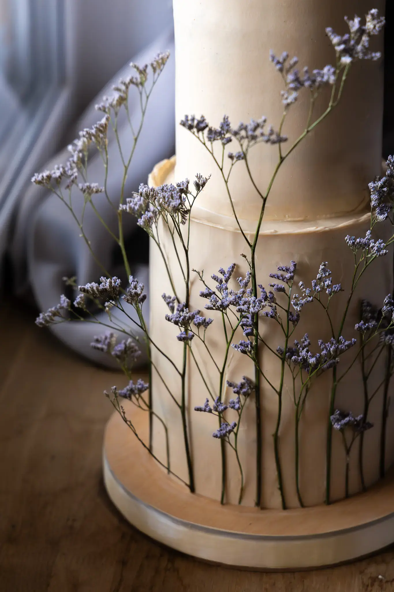 Двухъярусный свадебный торт