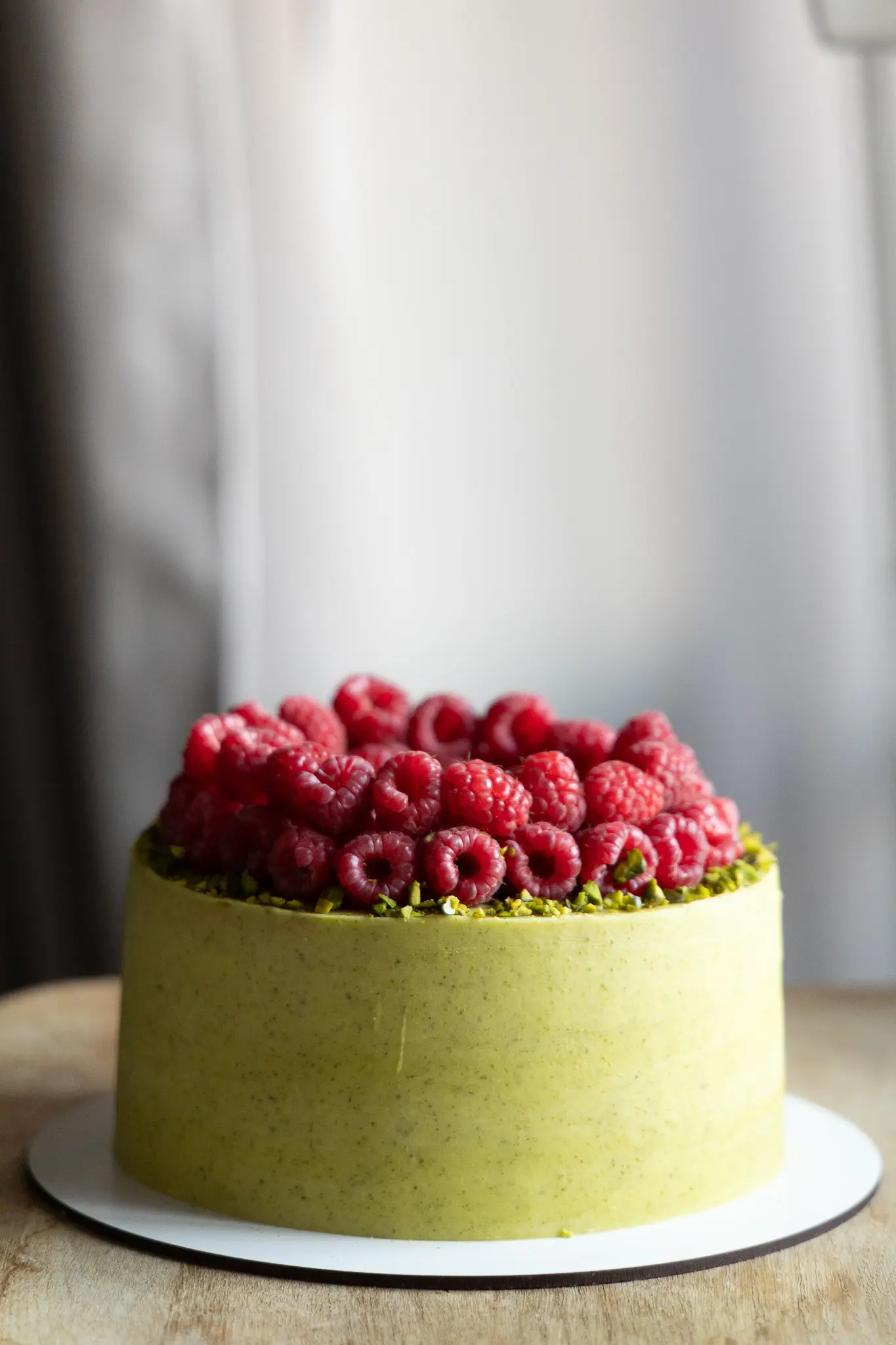 Фисташковый с малиной и ромом